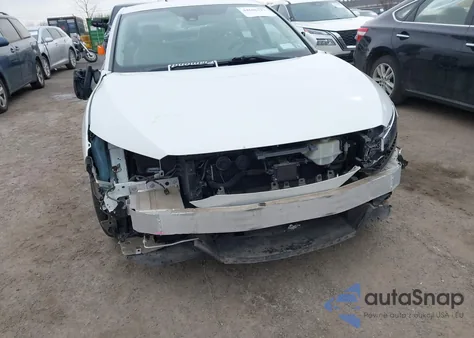 2018 Honda Clarity Plug-In Hybrid Touring из США, поврежденный, VIN JHMZC5F37JC009726